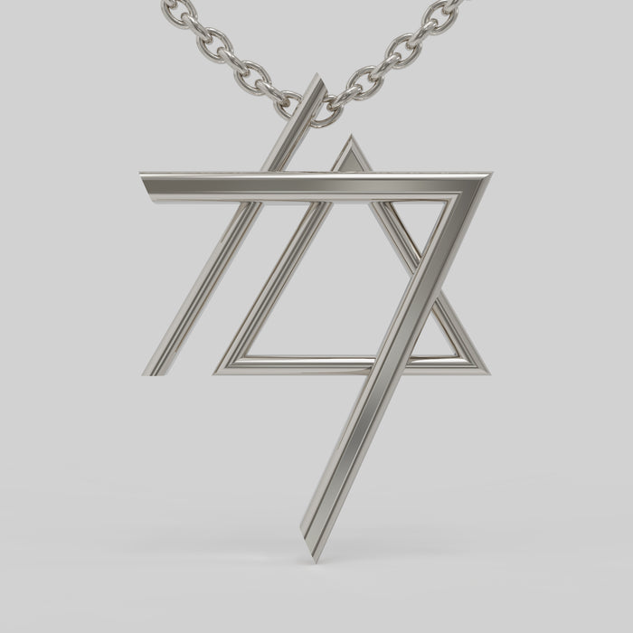 D.7.10 Pendant in Silver or Gold.(Med)