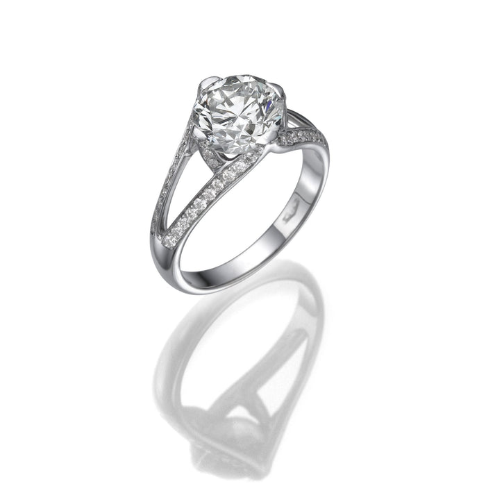 Solitaire  Ring 1ct cushion cut diamond. 18K gold. 9032