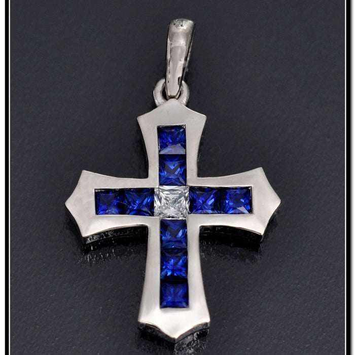 CrossPendant with Nano New Testament chip set with Sapphire Cross Pendant. 18K gold. 6013