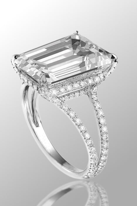 Margaret solitaire Ring LAB Emerald cut Diamond. 14K gold ring. 9077ECO