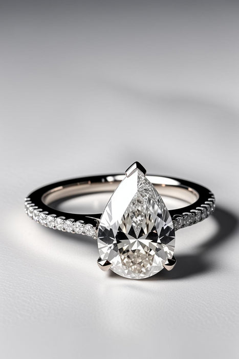 Lilian Engement Ring, LAB Round Diamond and brilliants Diamonds. 14K  gold. ECO