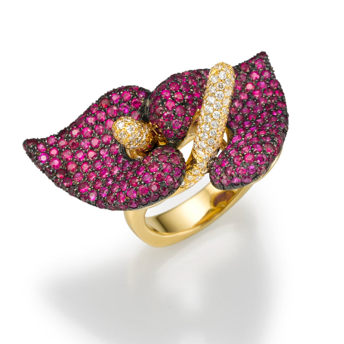 A Rubies Ring.  Bouquet of Diamonds and Ruby.  LP1464