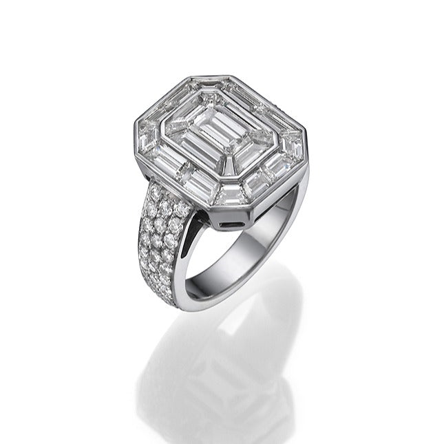 טבעת יהלומי צורה של אמרלד חתוך. טבעת התקשרות. טבעת סוליטייר, זהב 18 קראט. אוקטבה, 5001