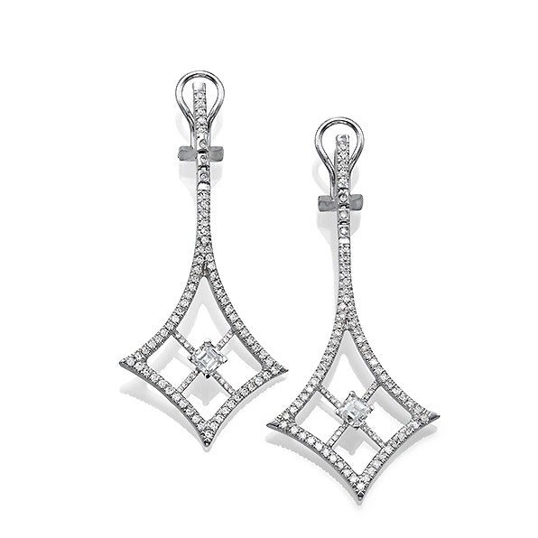 Classic Diamond Drop Earrings with  Carre and Briliants cut diamonds. 18K gold. 908