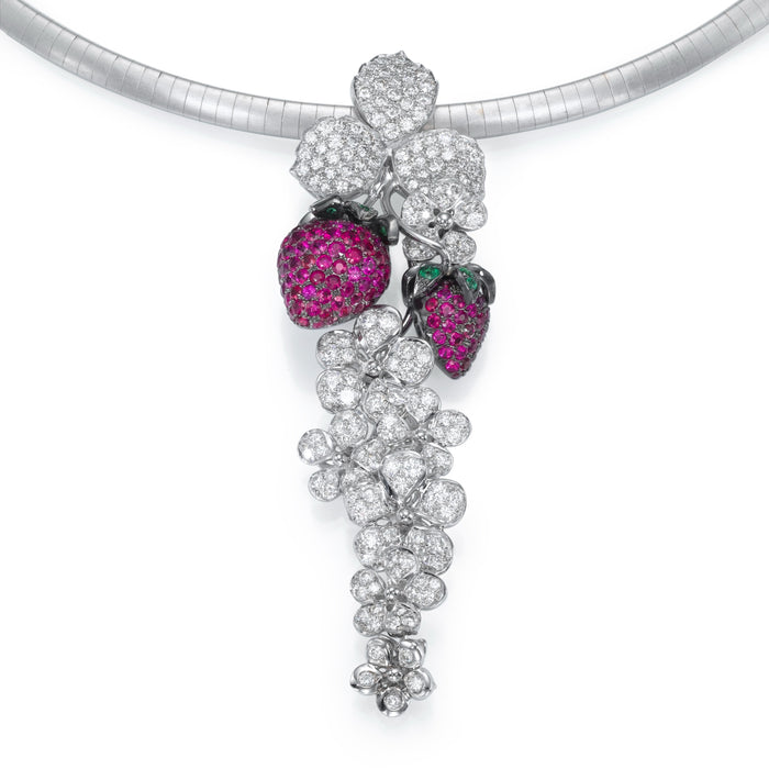 Diamonds necklace. strawberry Necklace. Diamonds and Ruby.  LP 3790