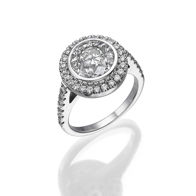 A  Solitaire style ring, engagment ring, Halo Diamonds ring. OctaR  3001.