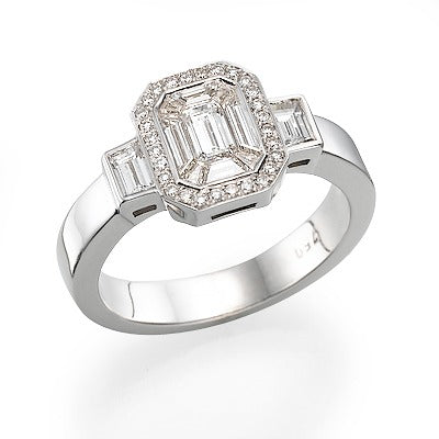 טבעת יהלומים בצורת אמרלד. טבעת התקשרות. טבעת סוליטייר. 18 קראט זהב. Octava1513.