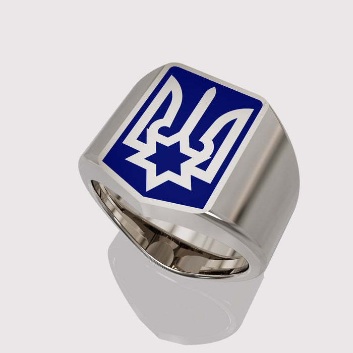 טבעת זהב לאדם. סמל אוקראינה משולב על ידי דייוויד סטאר